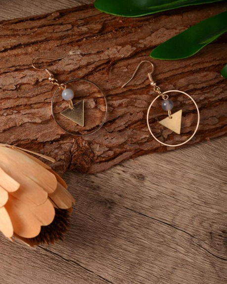 Luxurious Ring Triangle Earrings