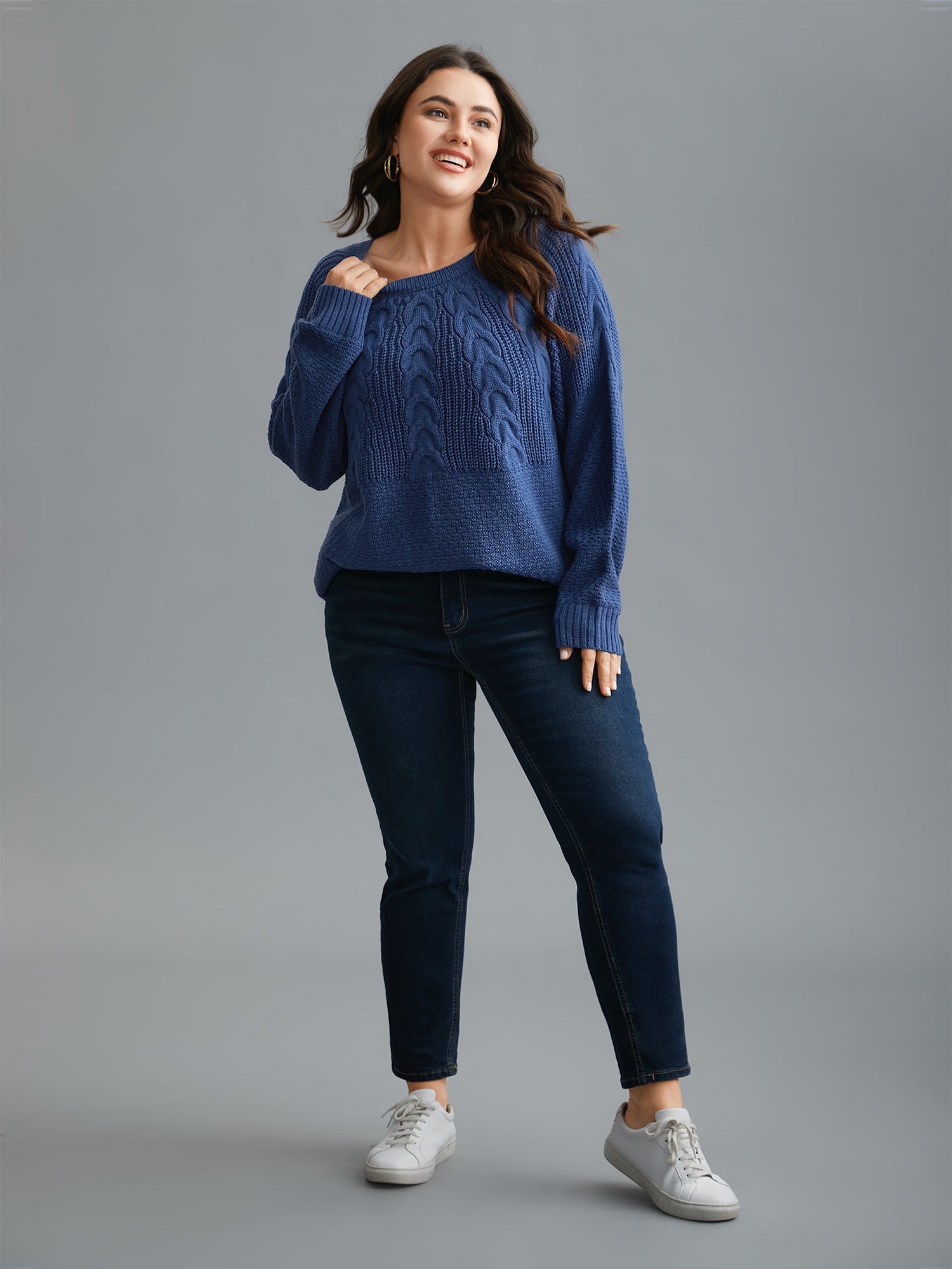 Cable Knit Raglan Sleeve Round Neck Pullover