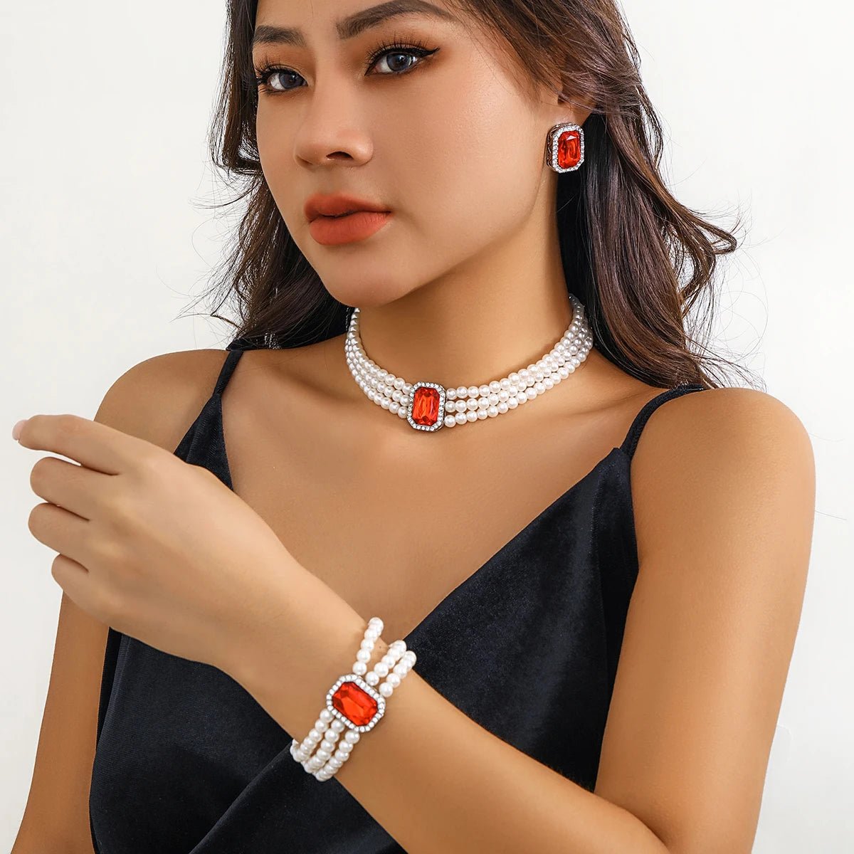 Elegant Pearl Diamond Necklace. Bracelet. and Earring Set