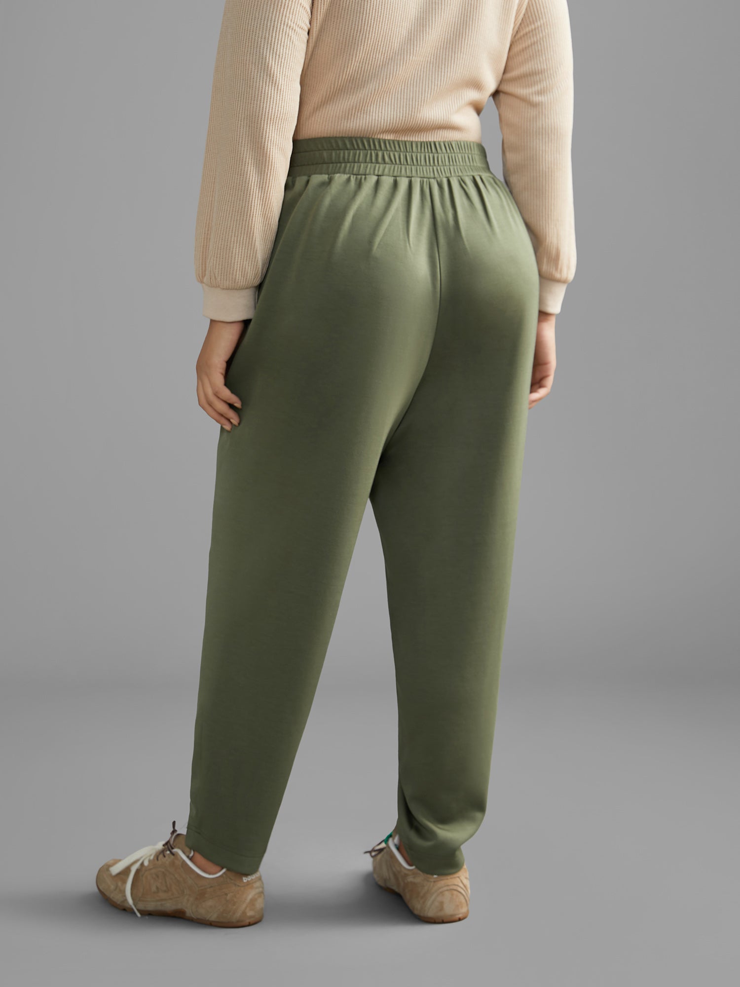 Solid Elastic Waist Mid Rise Pants
