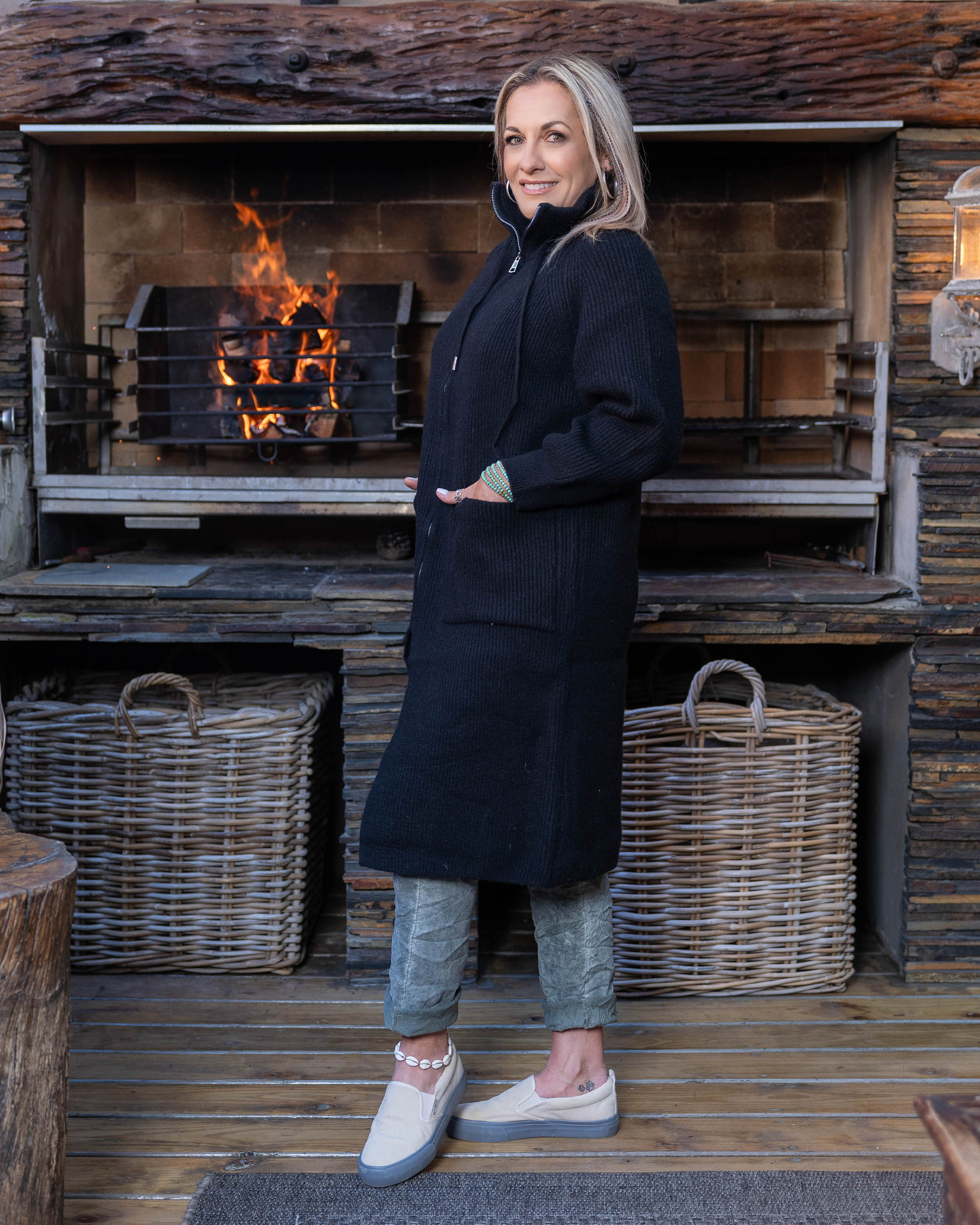 Snowfall Serenity Coat | Black