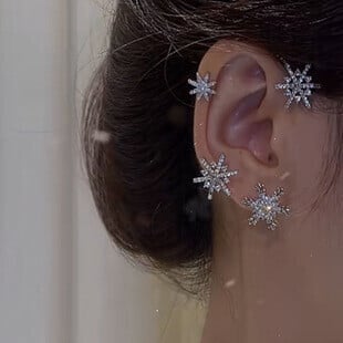 🎅Snowflake earrings made of diamonds and cubic zirconia