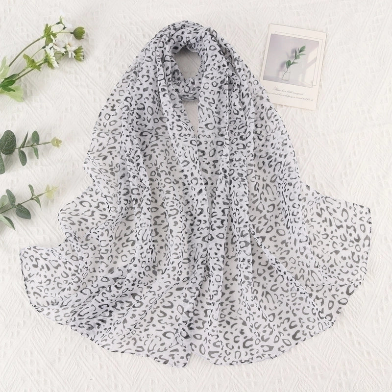 Women's Elegant Minimalist Leopard Polyester Printing Silk Scarf