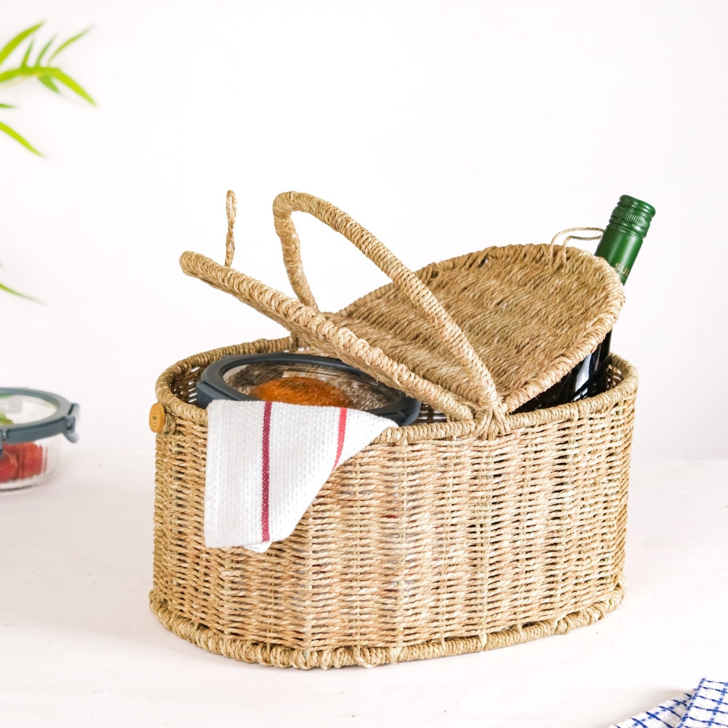 Sabai Chic Sustainable Picnic Basket