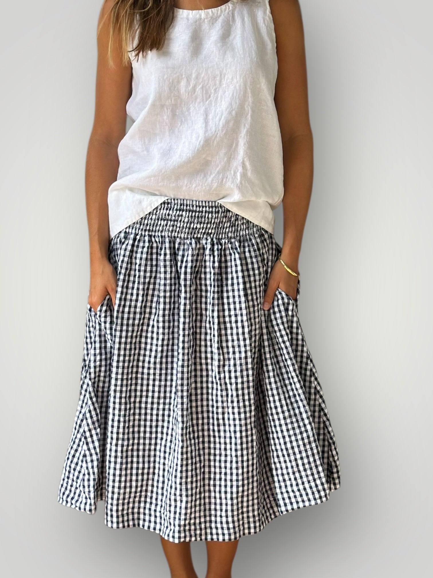navy/white gingham
