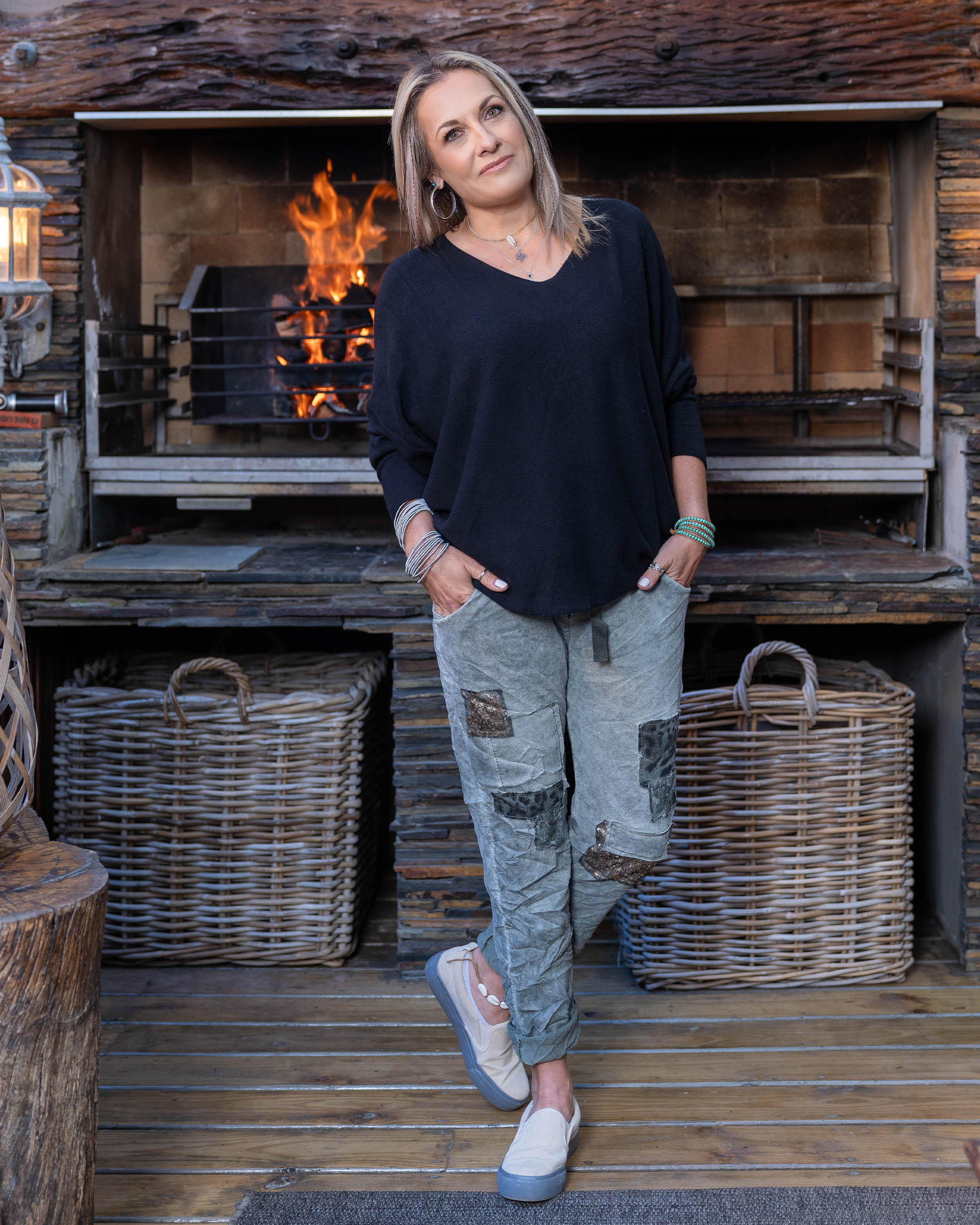 Sweet Caroline V-Neck Knit | Black