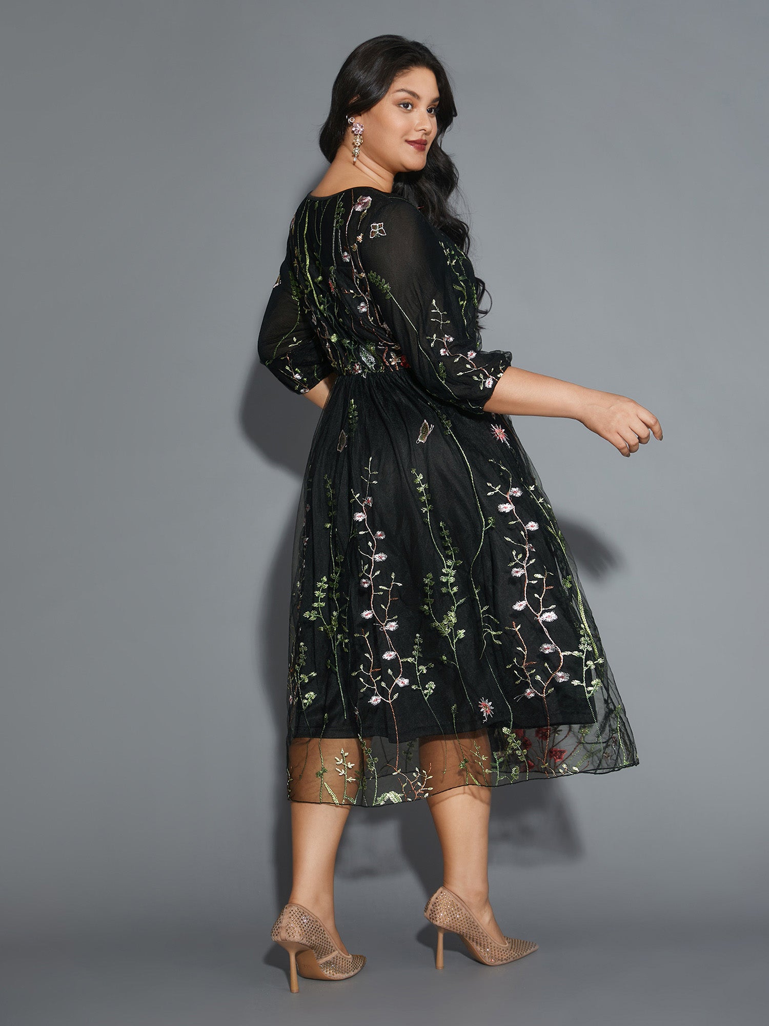 Floral Embroidered Elastic Waist Lined Midi Dress