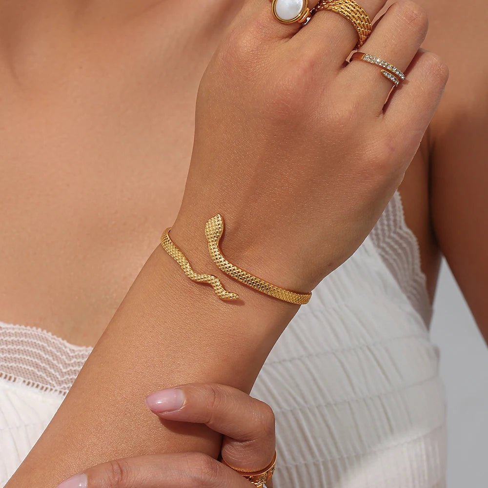 18k Adjustable Snake Bracelet