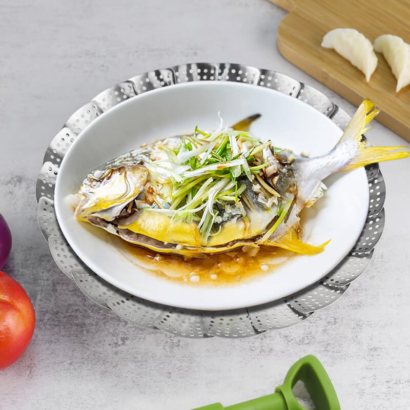 Stainless steel folding vegetable steamer (🔥New Year's discount. 49% discount🔥)