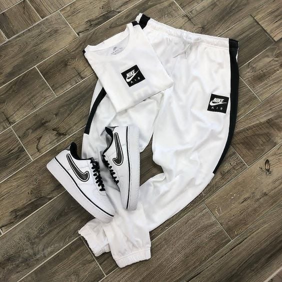 𝐬𝐮𝐢𝐭 (𝐭𝐨𝐩 + 𝐩𝐚𝐧𝐭𝐬 + 𝐬𝐡𝐨𝐞𝐬)