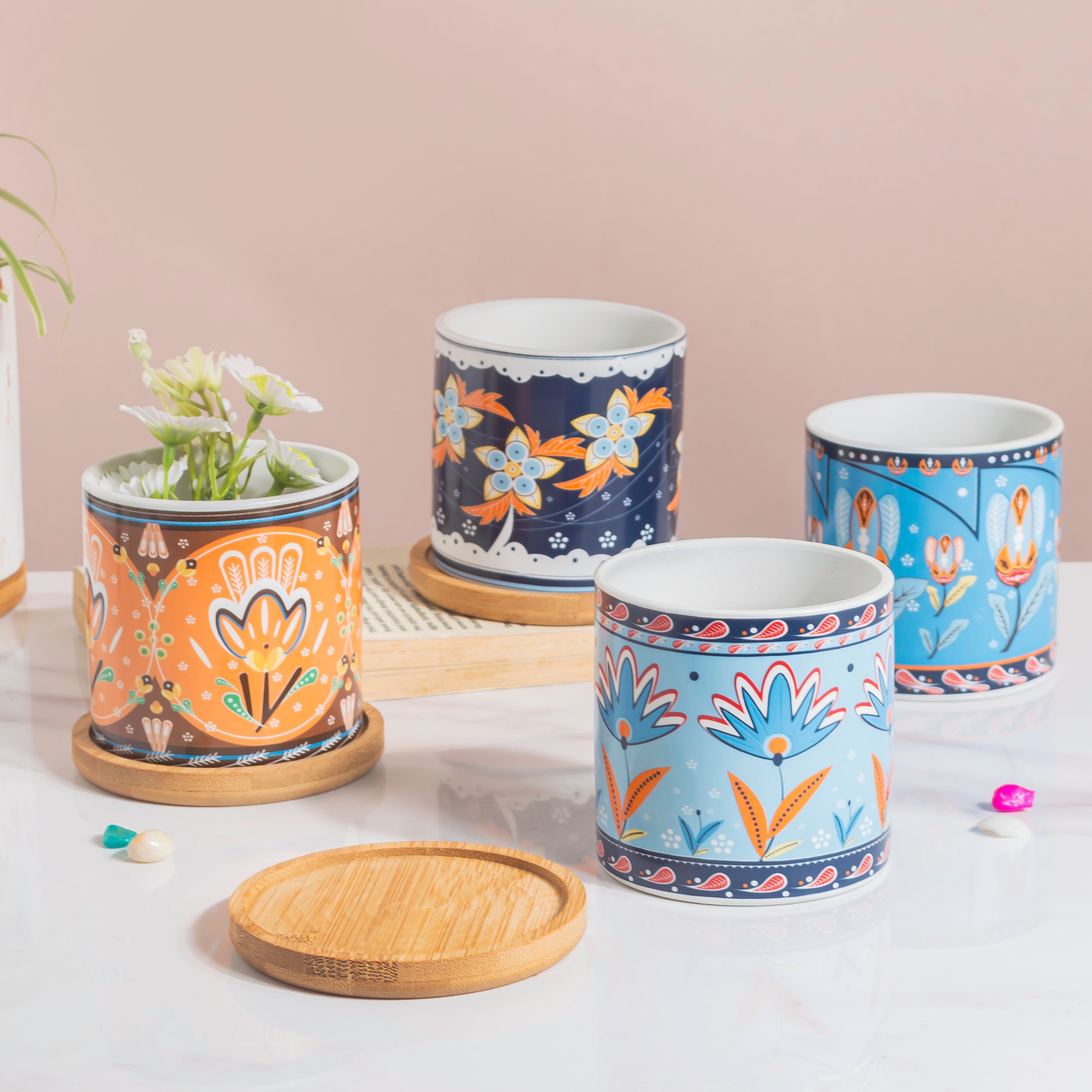 Cerulean Leaf Bloom Planter With Wooden Coaster