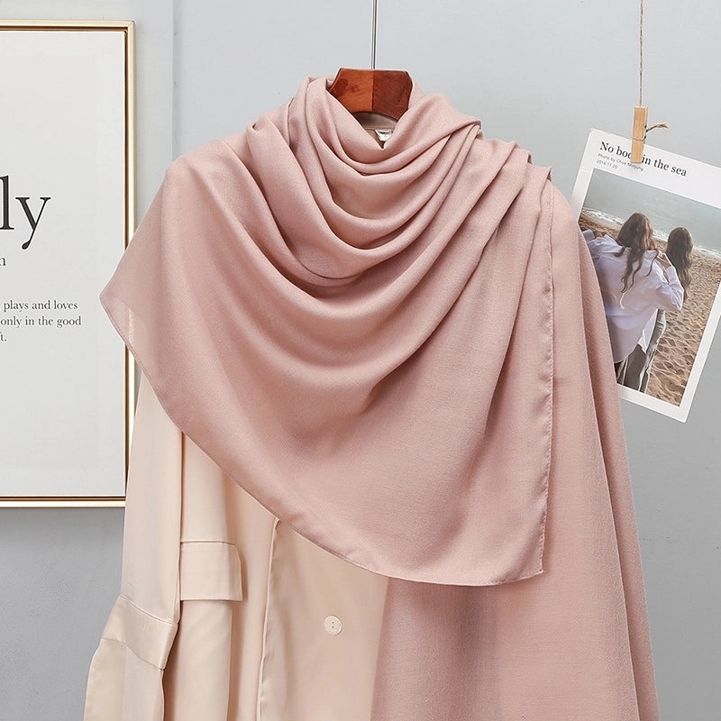 Women's Elegant Minimalist Solid Color Polyester Scarf
