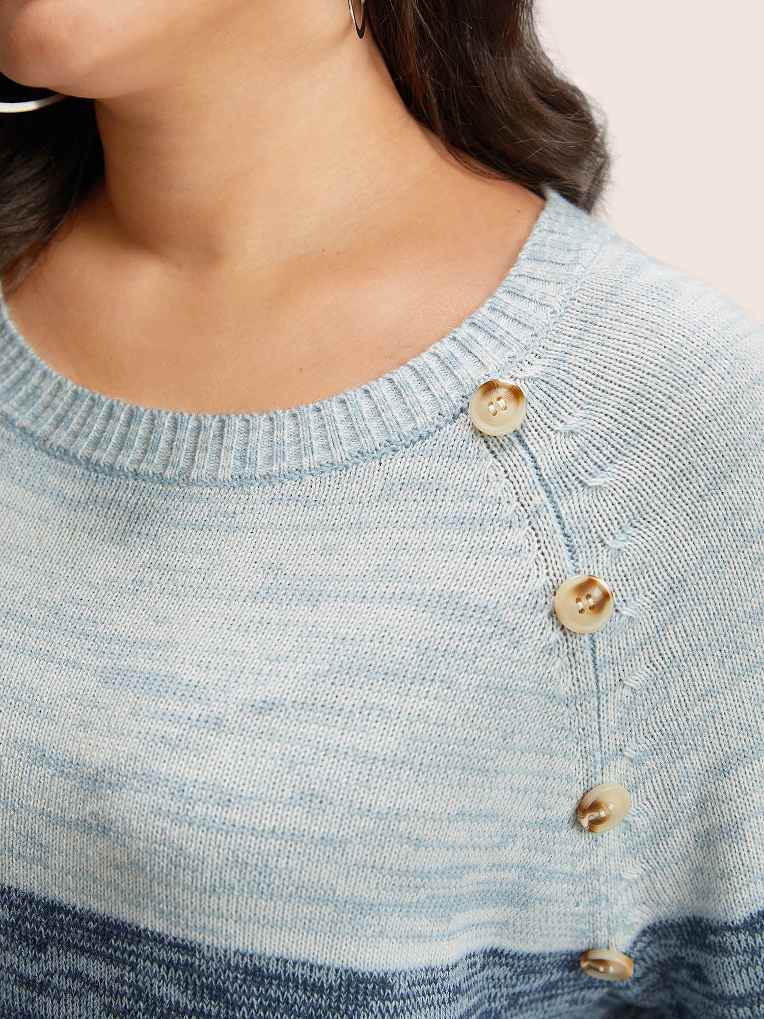 Colorblock Contrast Heather Button Detail Pullover