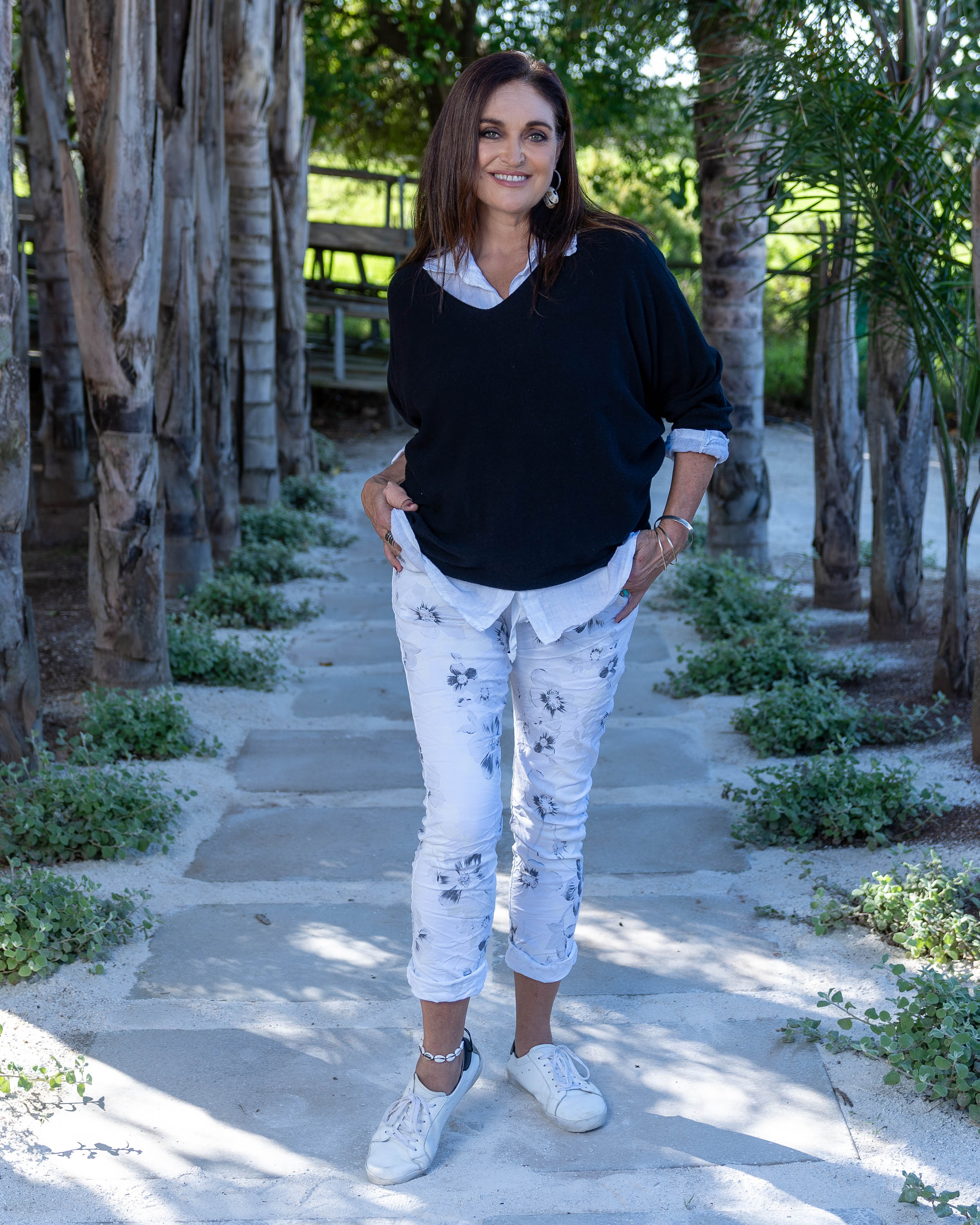 Sweet Caroline V-Neck Knit | Black