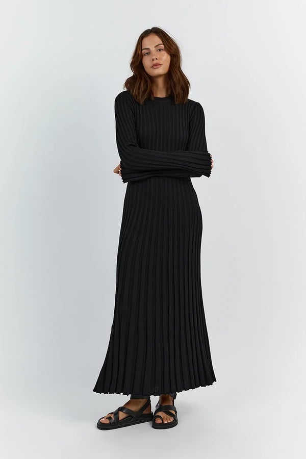 SALLE | V-Neck Sleeved Knit Midi Dress