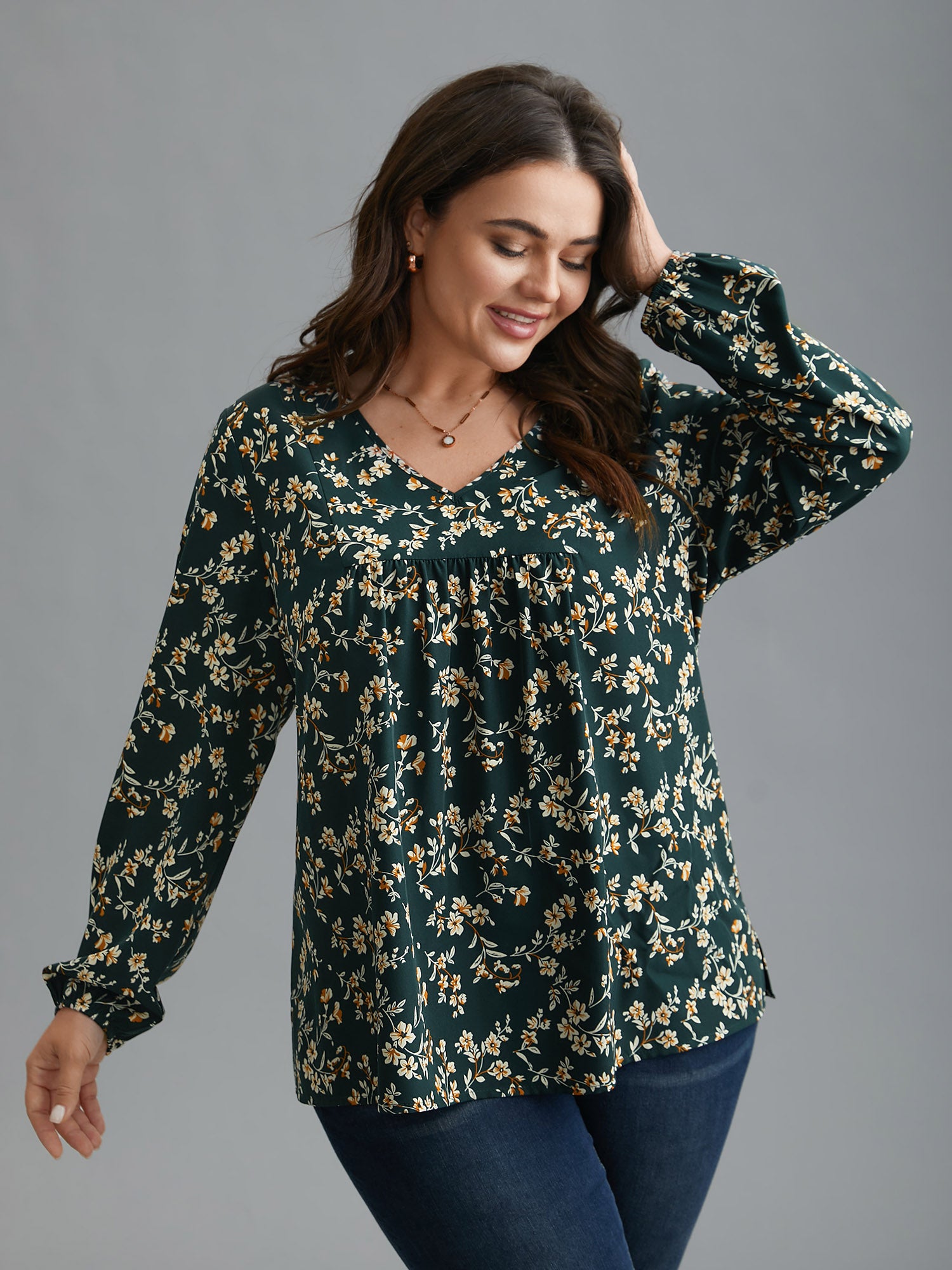 Ditsy Floral Split Hem Gathered Blouse