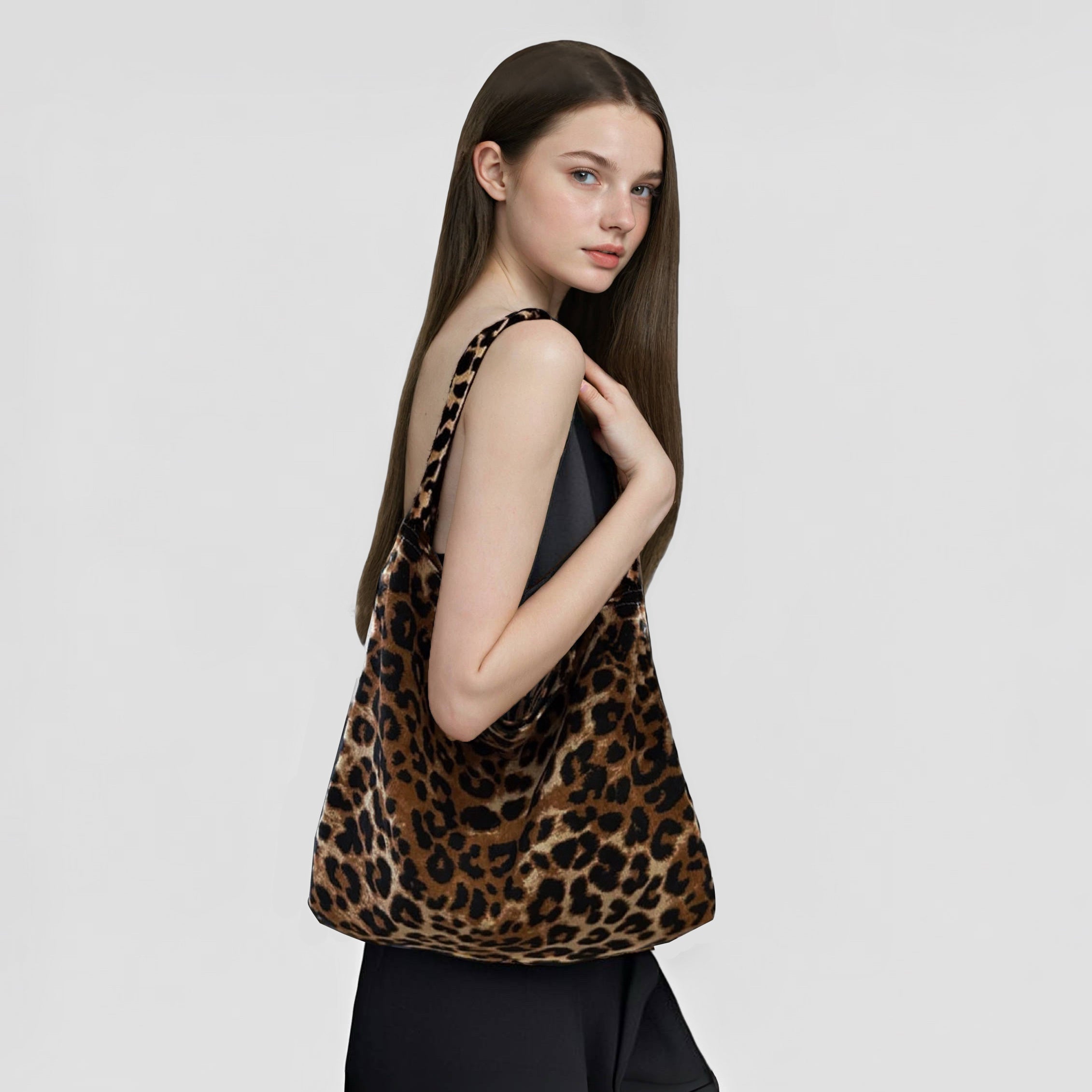 Leopard Print Leisure Tote Bag