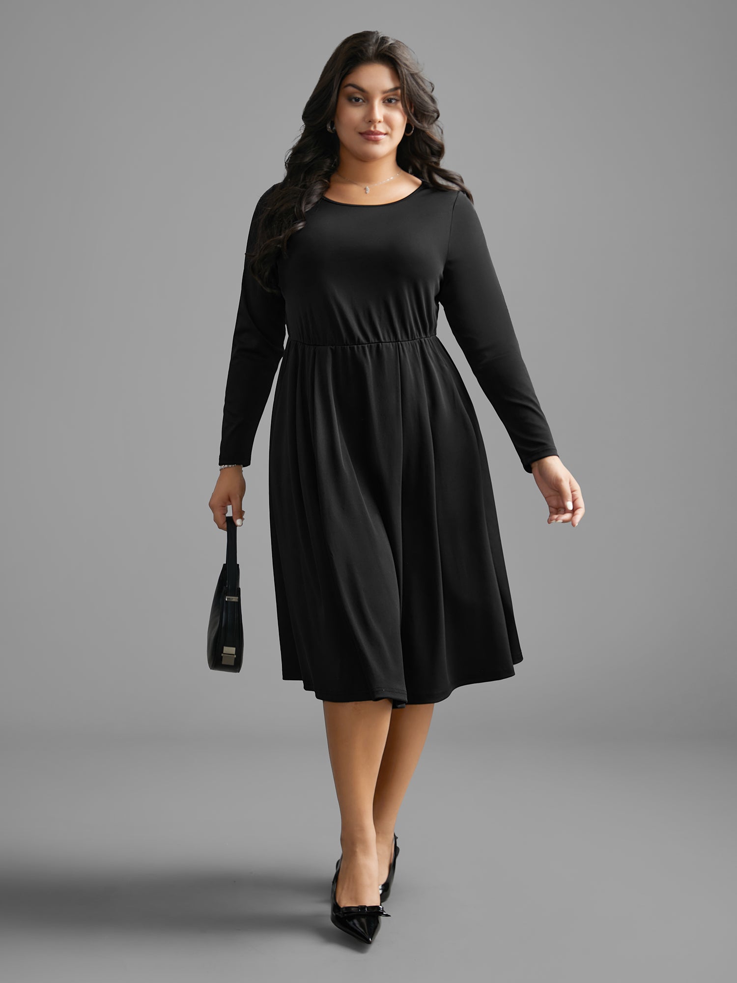 Round Neck Elastic Waist Pleated Dress