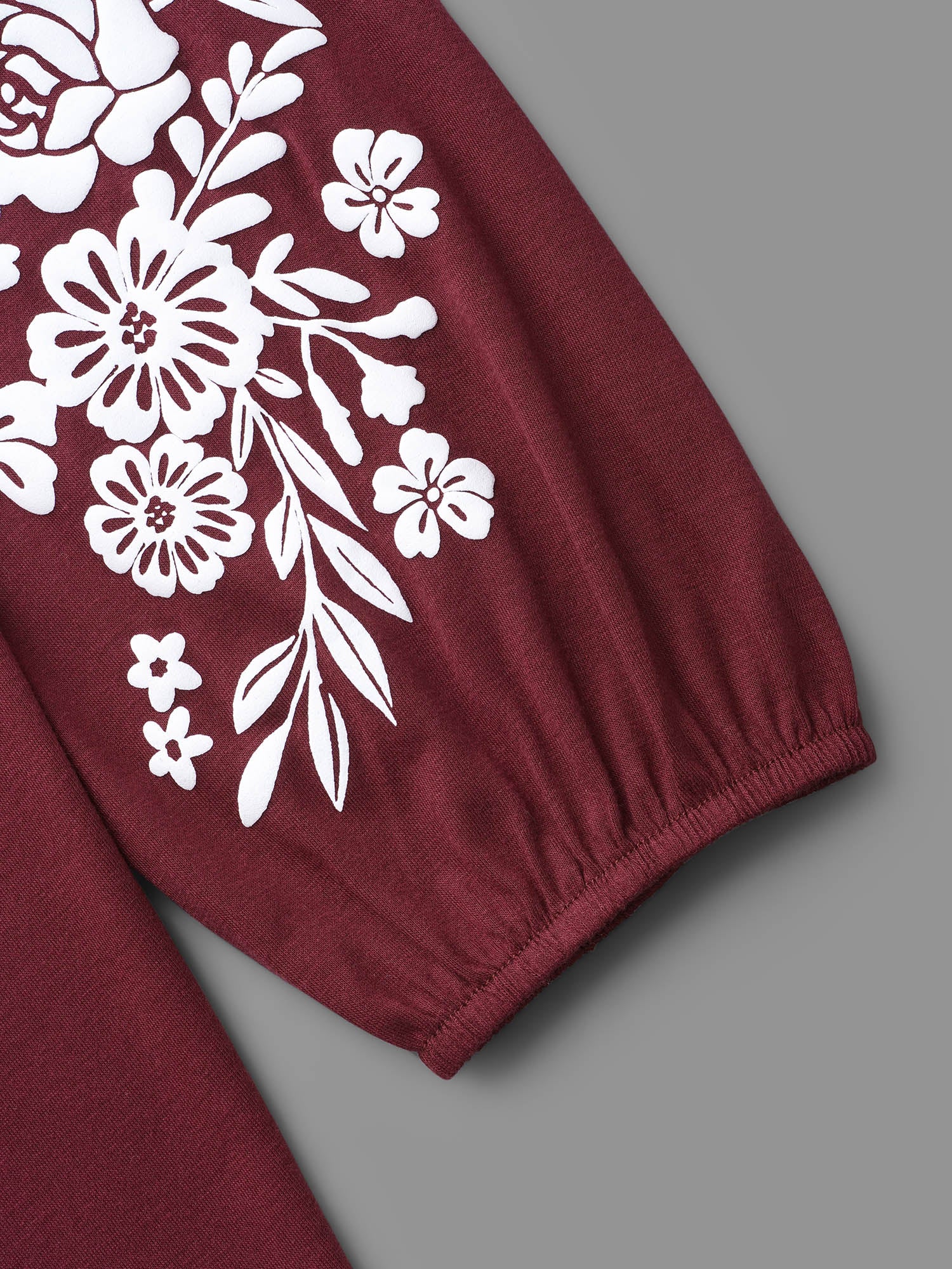 V Neck Silhouette Floral Print T-shirt