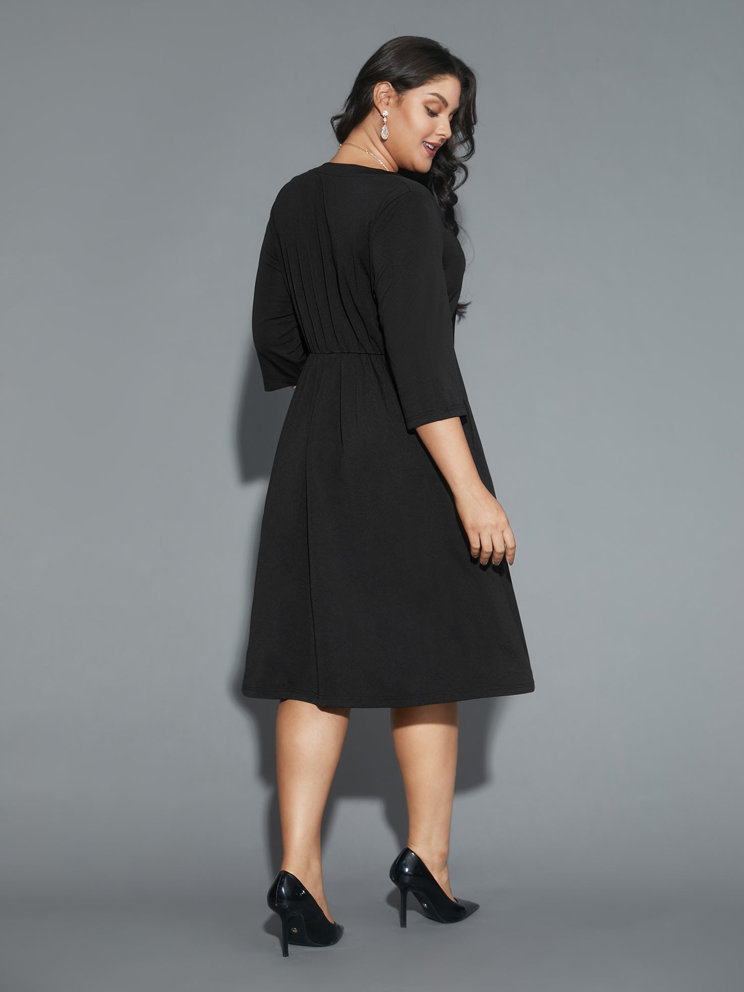 Lace Heart Neckline Pocket Midi Dress