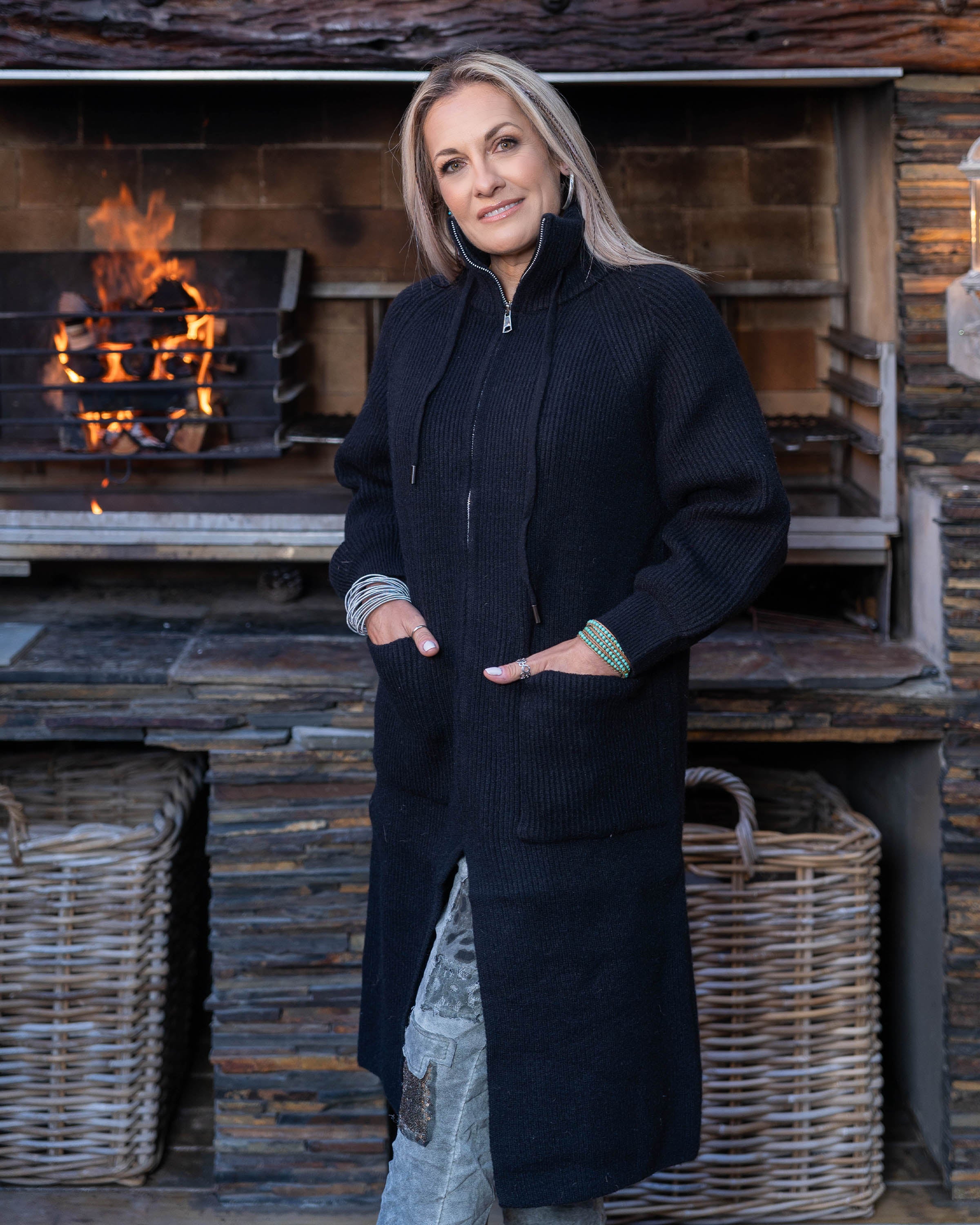 Snowfall Serenity Coat | Black