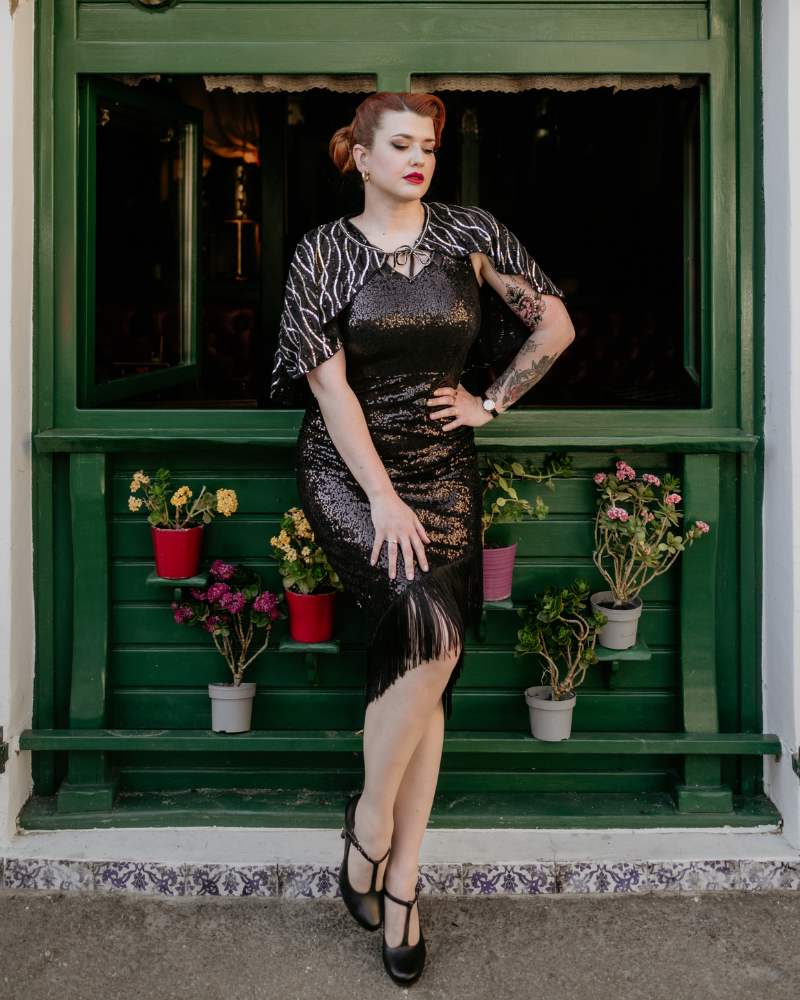 Vintage Sequined Sleeveless V-Neck Tassel Decorated Wrap Hem Party Dress