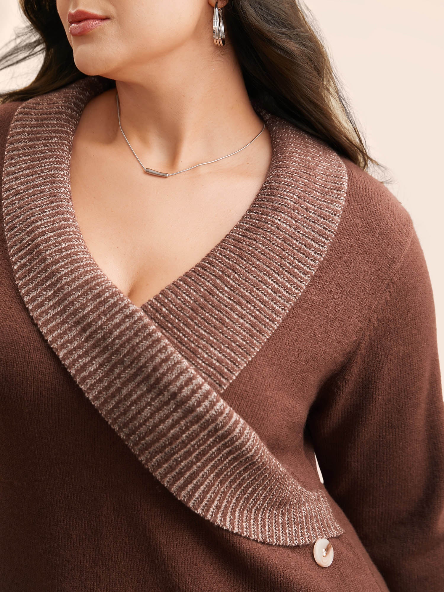 Overlap Collar Contrast Button Detail Pullover