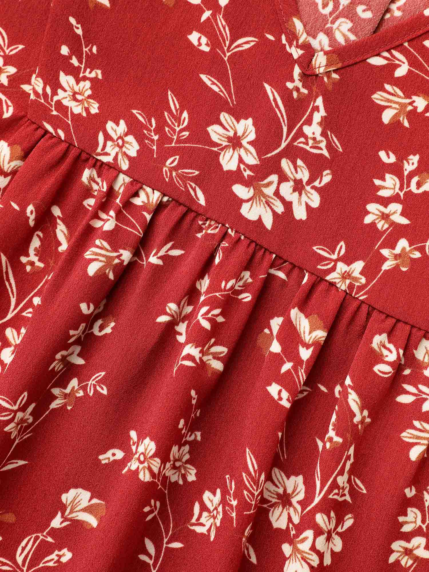 Ditsy Floral Split Hem Gathered Blouse