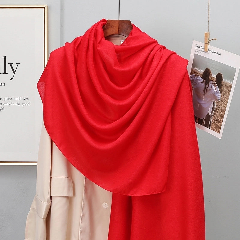 Women's Elegant Minimalist Solid Color Polyester Scarf