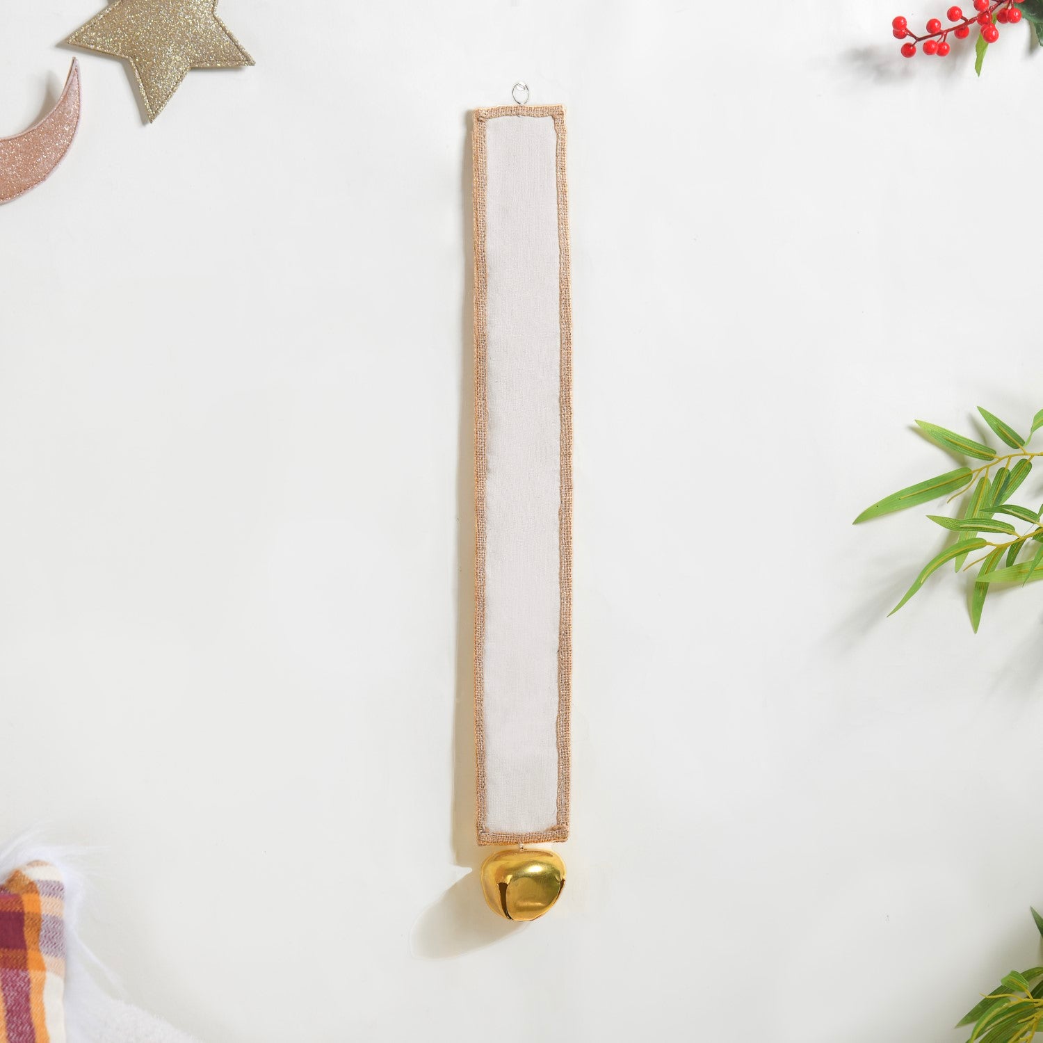 Jute Wall Hanging For Christmas With Gold Bells