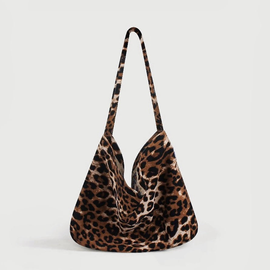Leopard Print Leisure Tote Bag