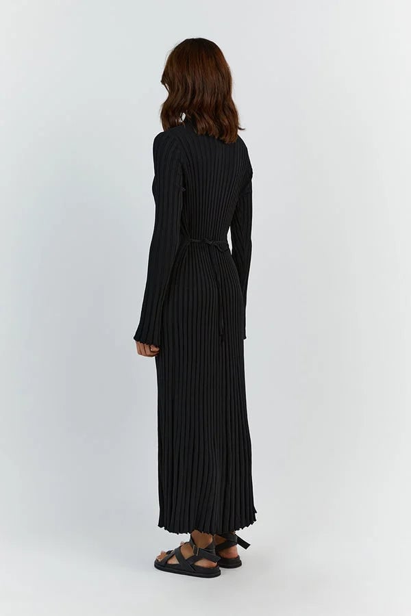 SALLE | V-Neck Sleeved Knit Midi Dress