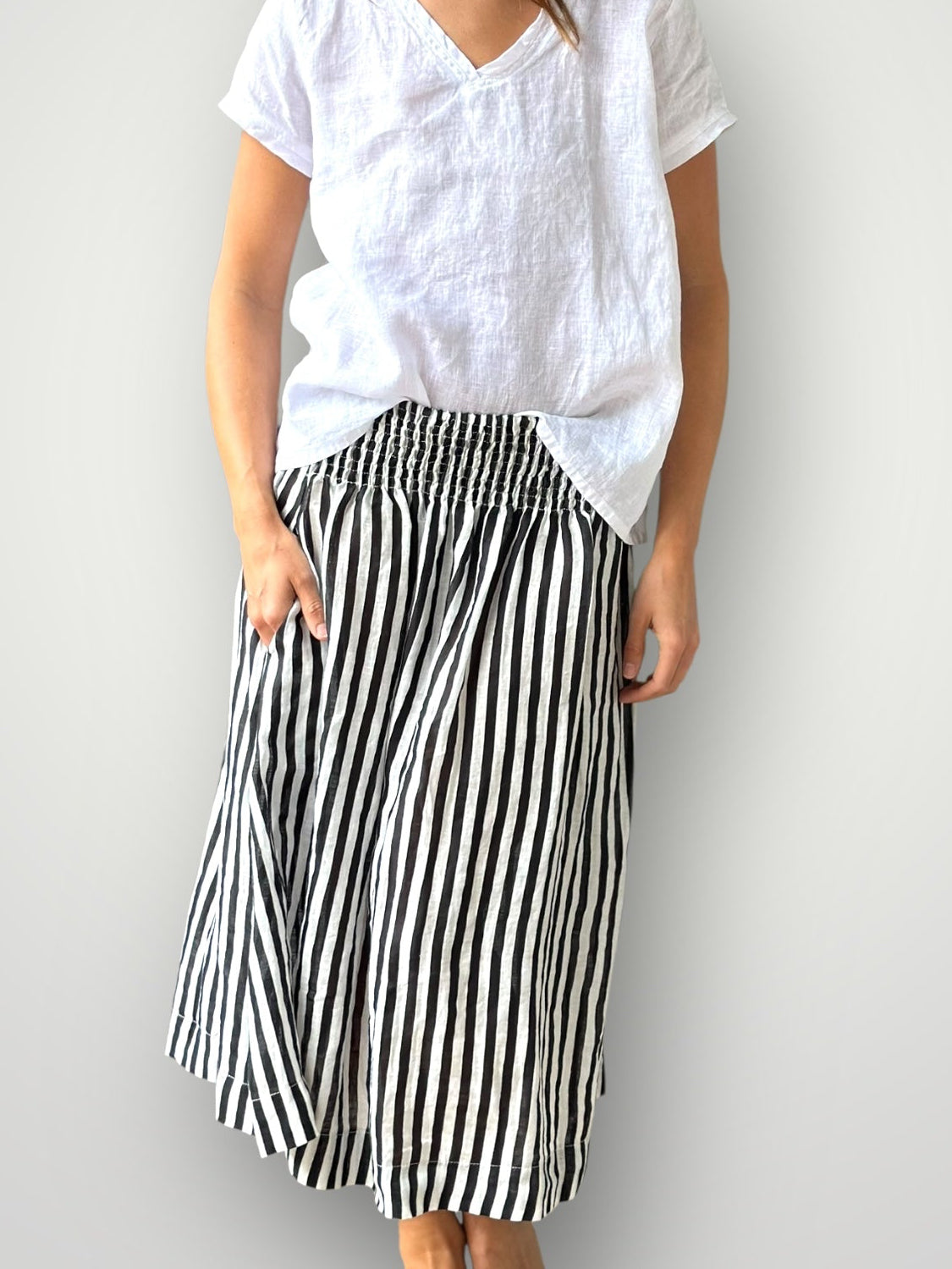 small black stripe linen