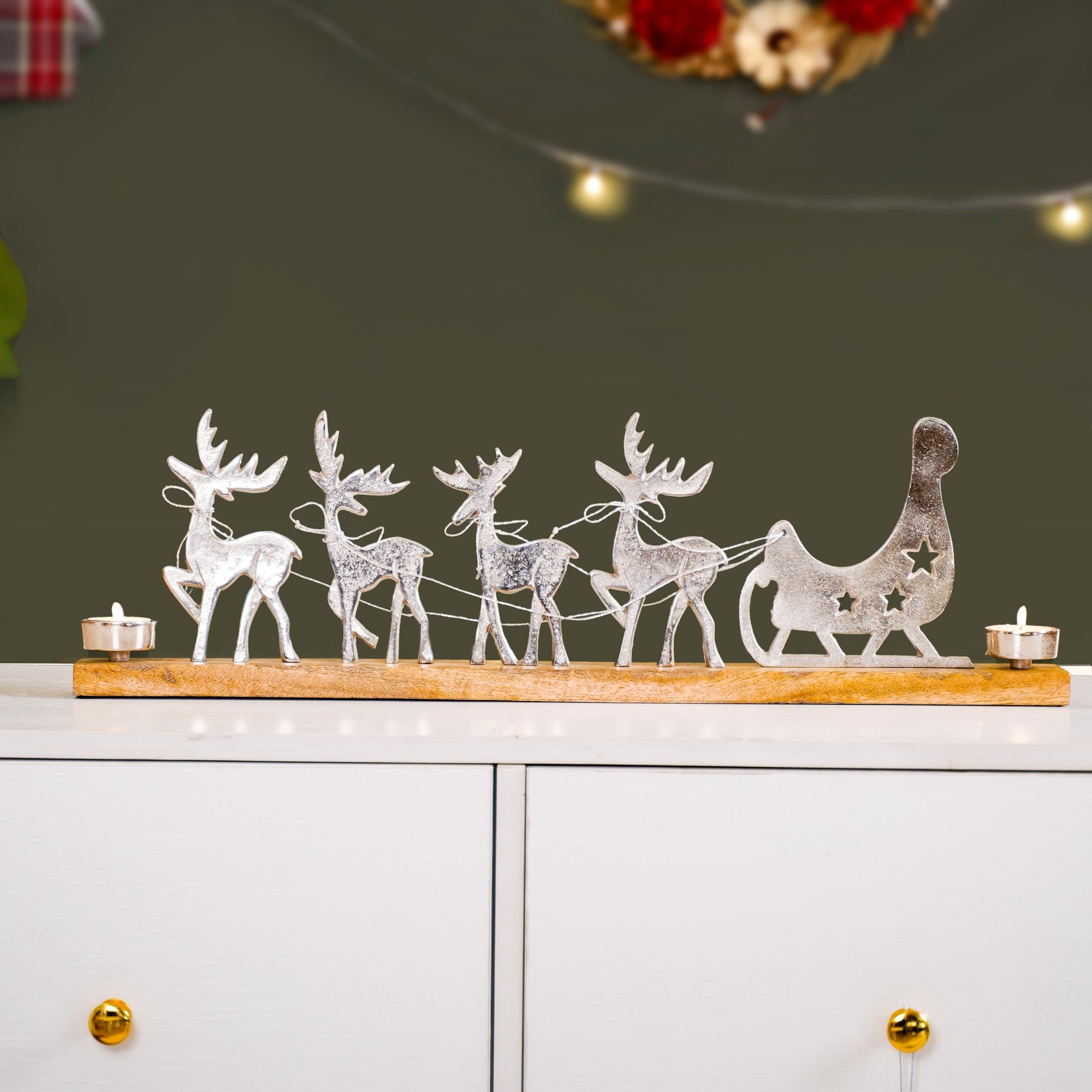 Reindeer Sleigh Showpiece With Tealight Holders