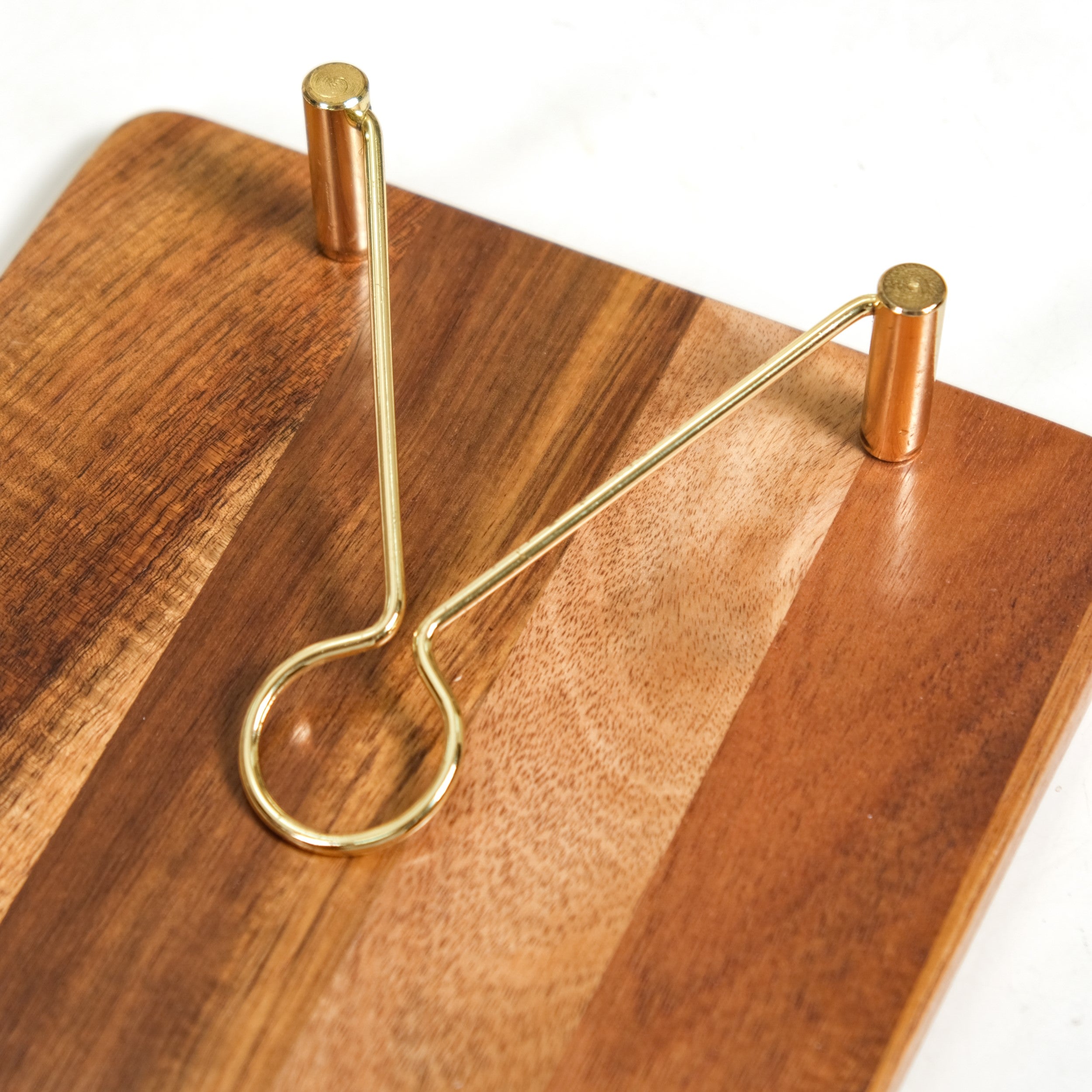 Wooden Tissue Paper Holder With Metal Clip