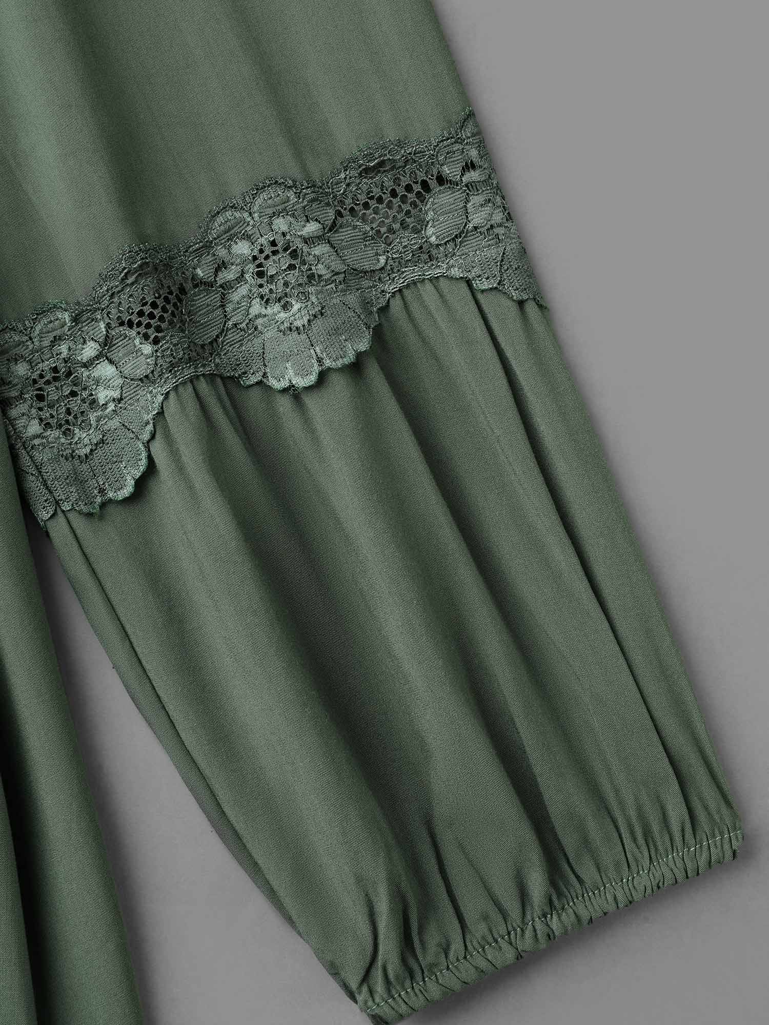 Lace Detailing Pockets V-Neck Midi Dress