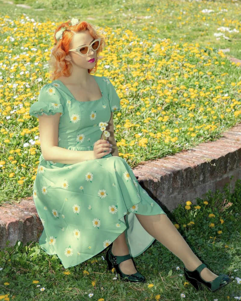 Vintage Daisy Flower Print Cottagecore Cocktail Dresses Square Neck Puff Sleeve Dress with Pockets