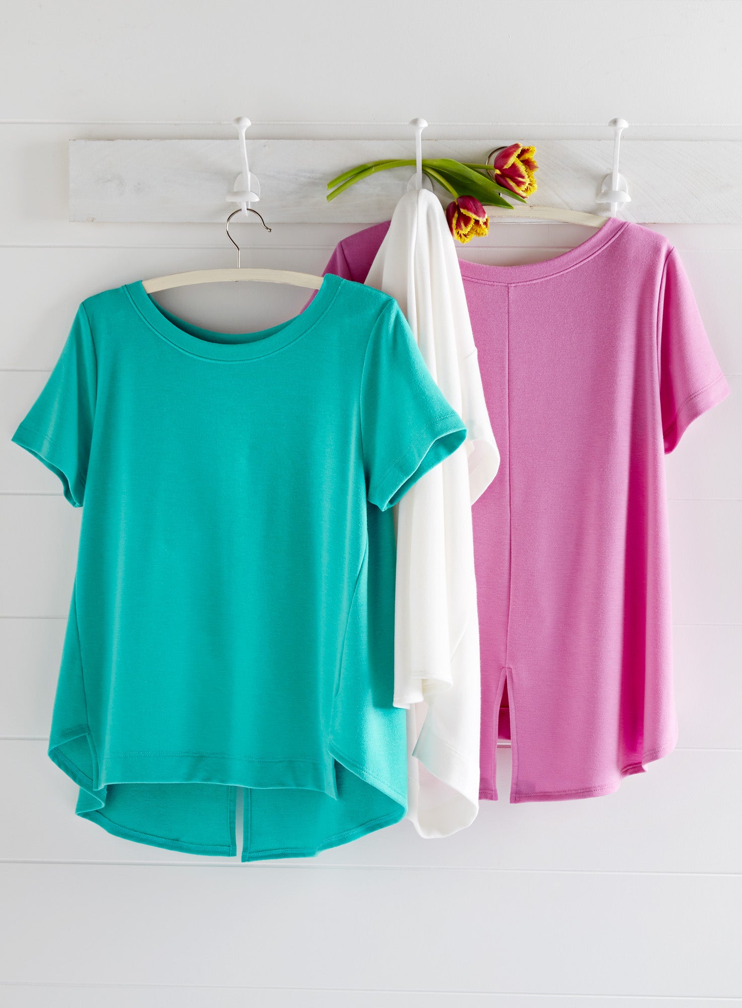 Swingy Slit-back Tee