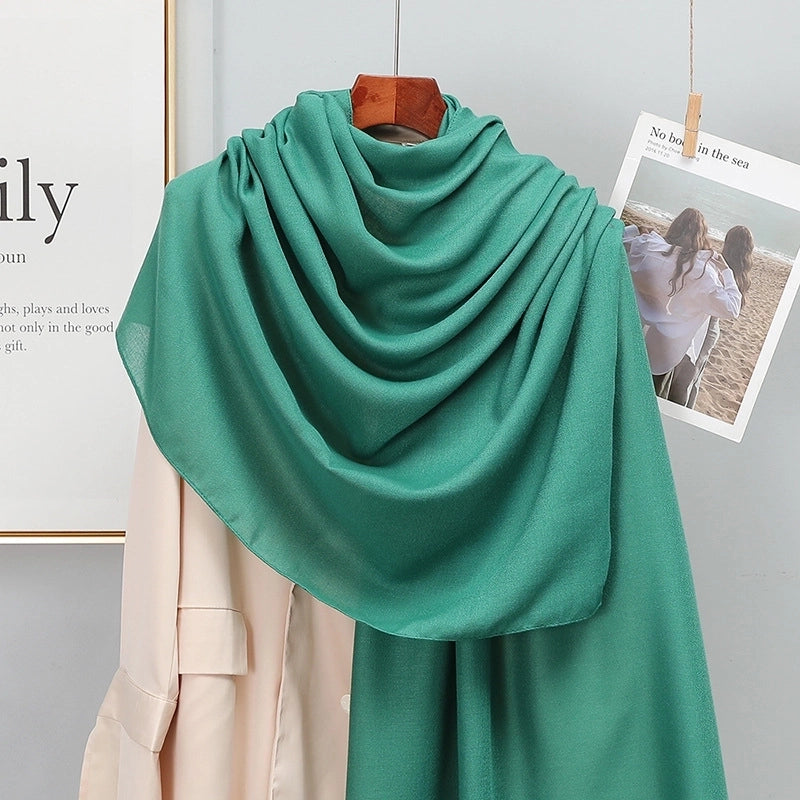 Women's Elegant Minimalist Solid Color Polyester Scarf