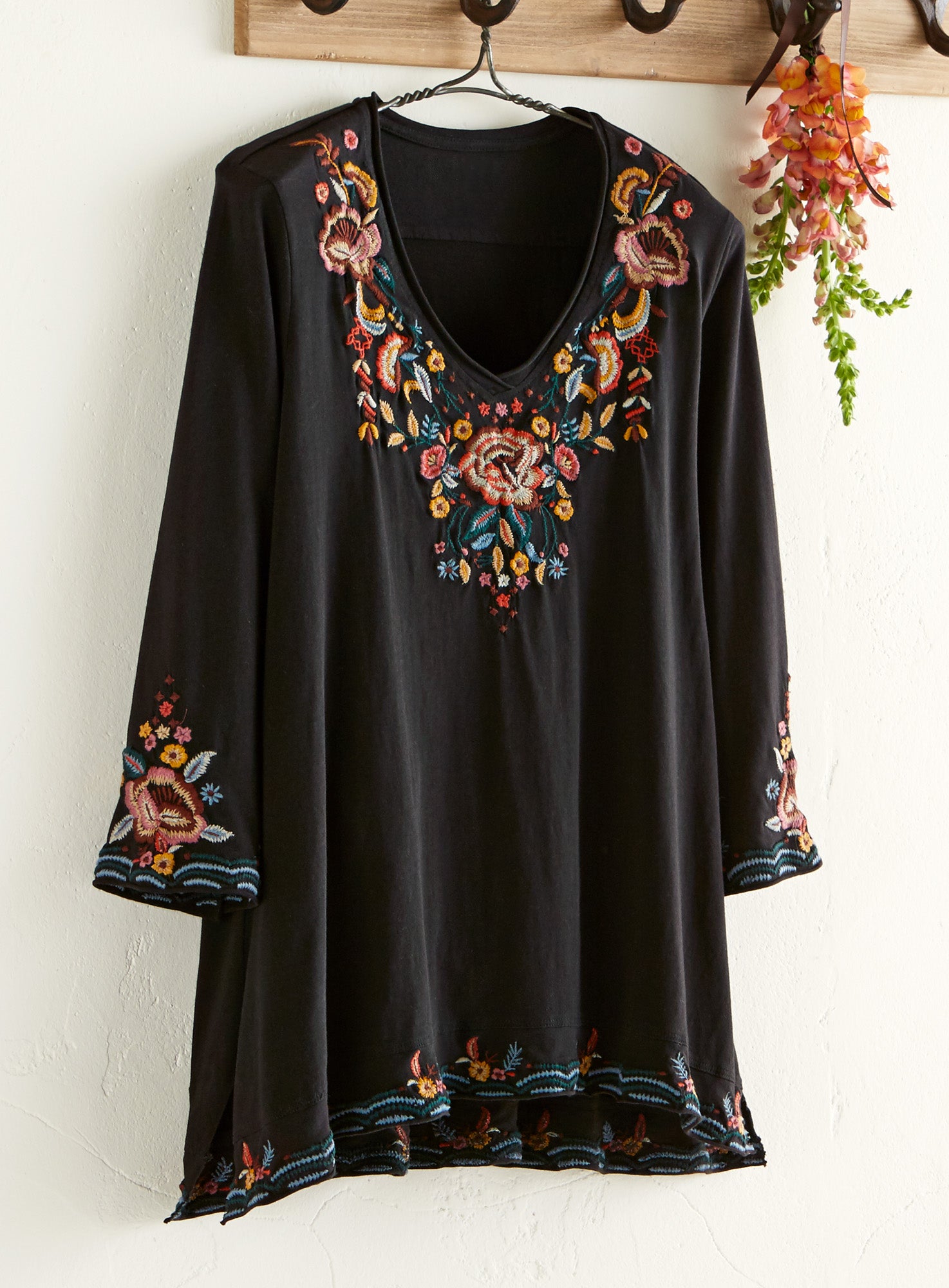 Vintage Bouquet Embroidered 3/4-sleeve Top