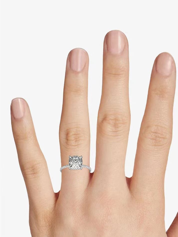 925 Sterling Silver Cubic Zirconia Band Ring