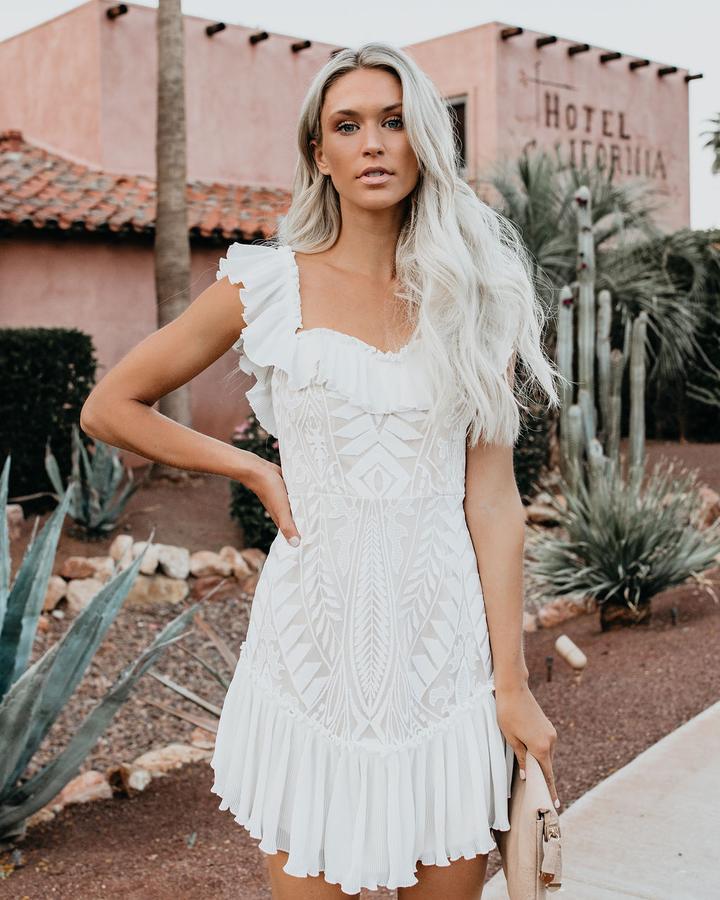 Lace Pleated Ruffle One-Shoulder Dress