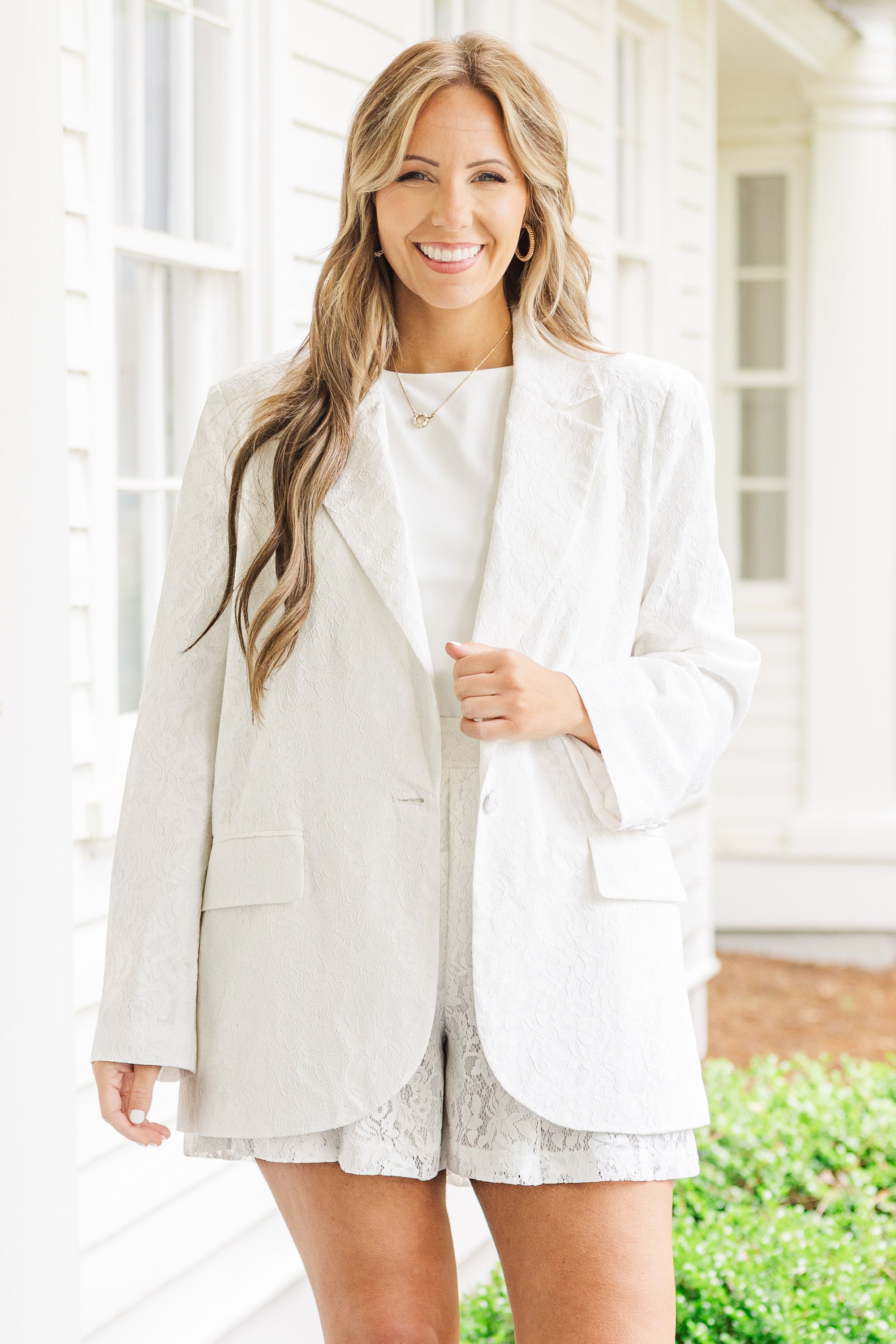 Toi Et Moi Shorts. Off-White