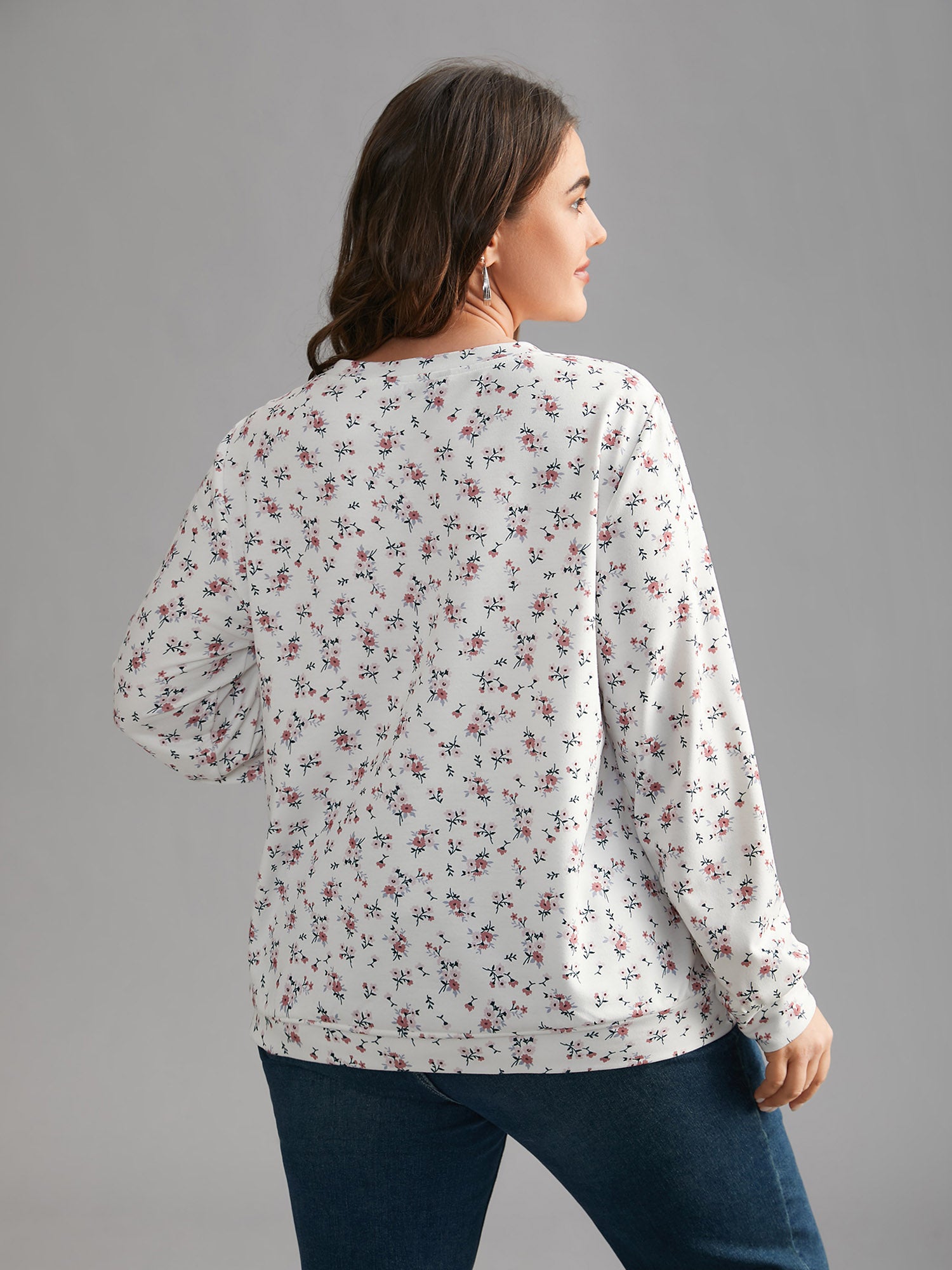 Ditsy Floral Round Neck Sweatshirt
