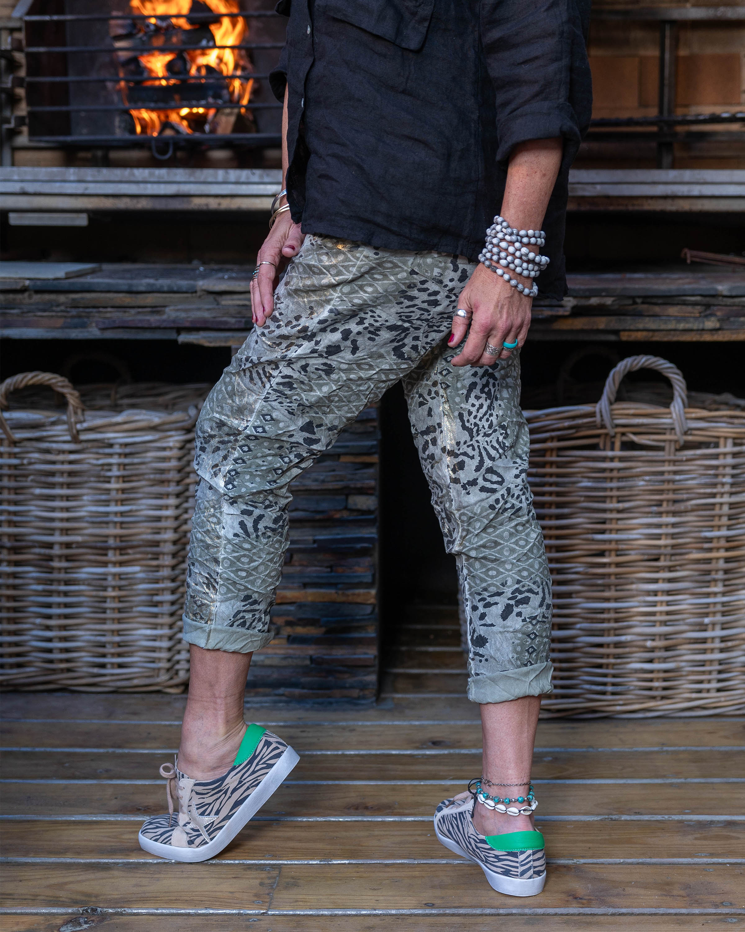 Into The Wild Drawstring Pants | Olive