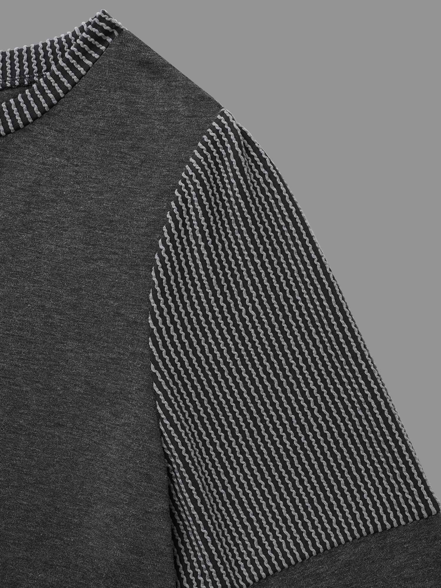 Round Neck Textured Patchwork T-shirt