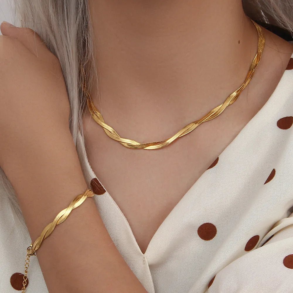 18k Interwoven Herringbone Chain Necklace and Bracelet Set