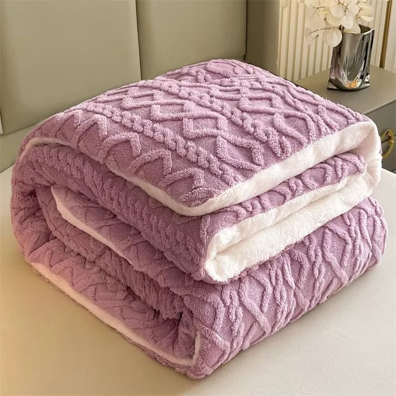 Warm And Comfortable Chunky High Quality Winter Velvet Sherpa Quilt Weight Blanket Thickened Comforter