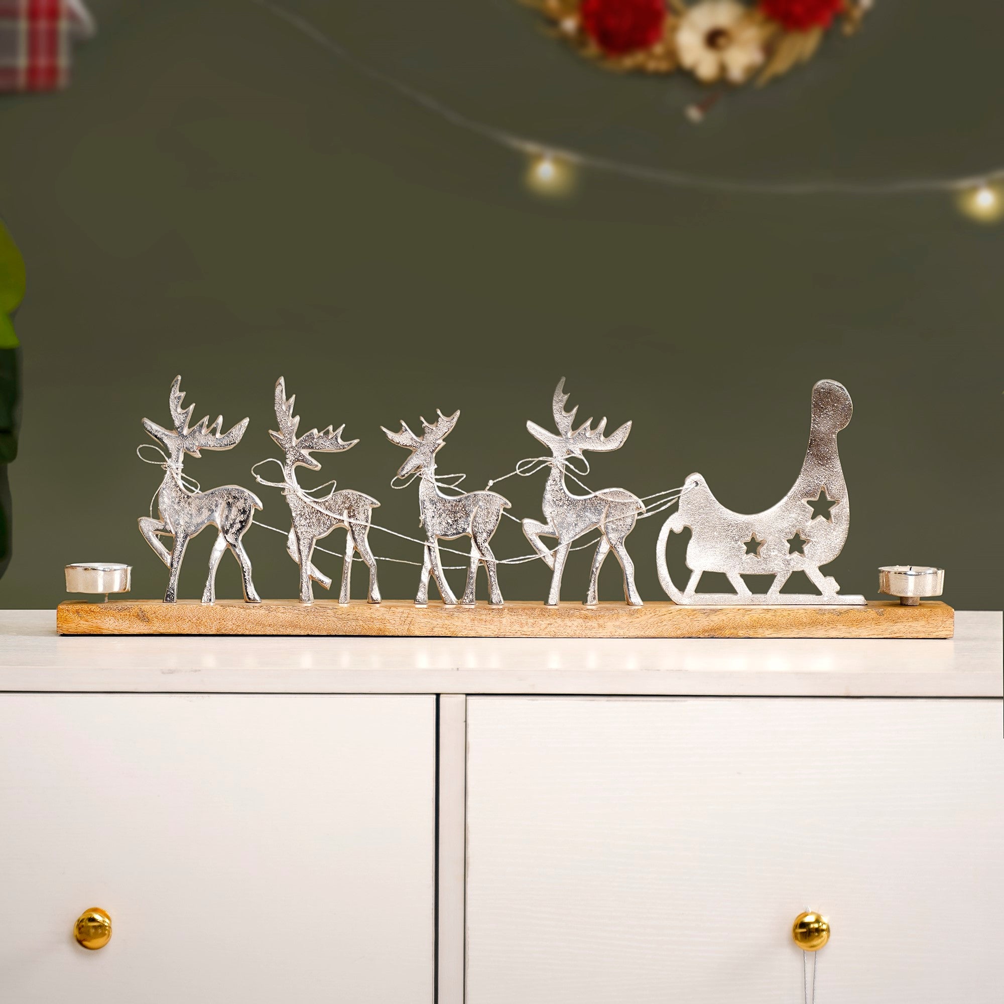 Reindeer Sleigh Showpiece With Tealight Holders