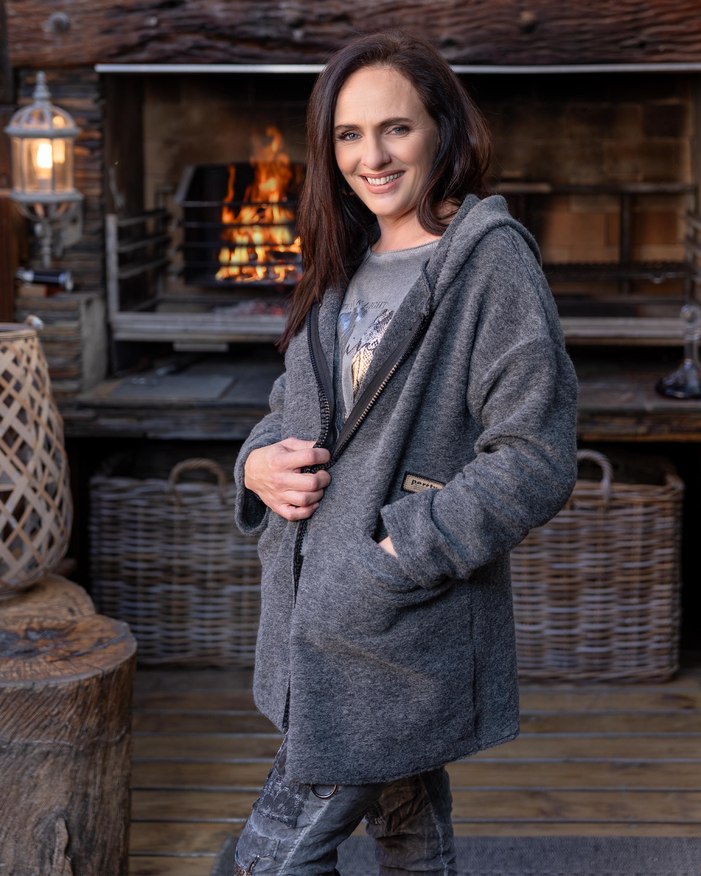 Feel The Heat Jacket | Dark Grey